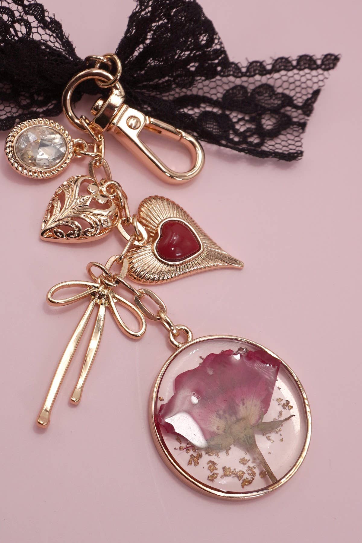 BAG CHARM-DRIED FLOWER BOW HEART RHINESTONE | 80K037